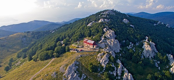 Planinarski dom Zavižan na sjevernom Velebitu